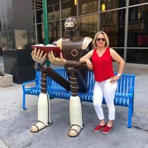 Meet your Posher, Lily